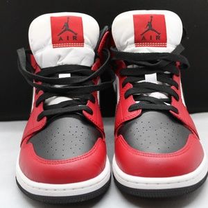 Jordan 1 Mid Chicago Back Toe Black/Gym red/White 7Y/Women's 8.5